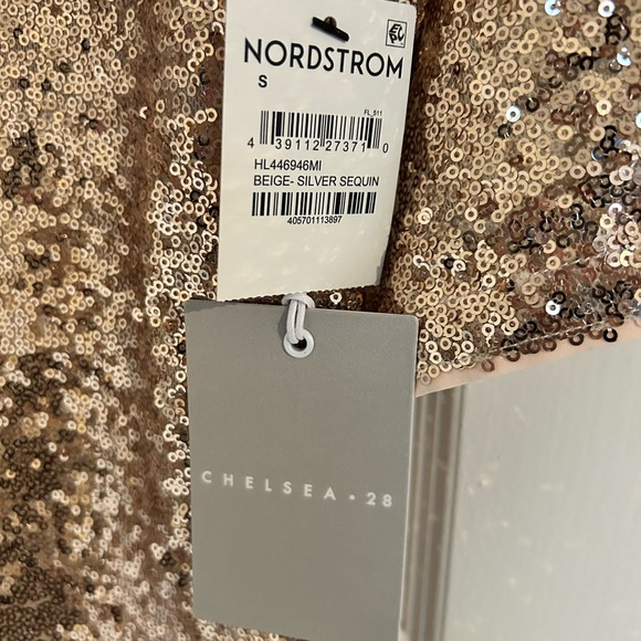 Blush/champagne sequined top - Picture 2 of 2